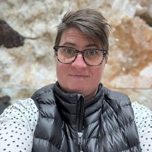 Meet your Posher, Caroline